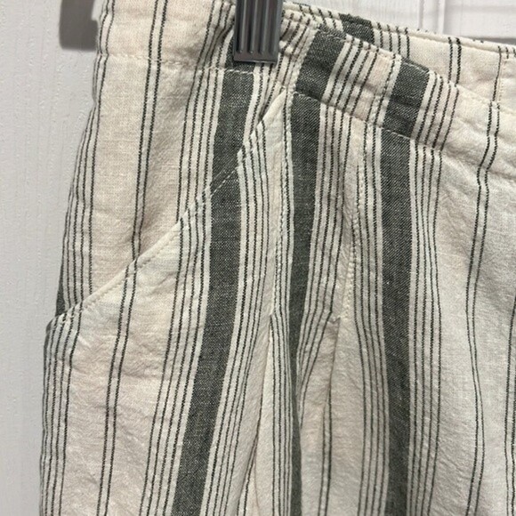 By Anthropologie linen blend green and green striped 4” shorts size 4 - Picture 4 of 7